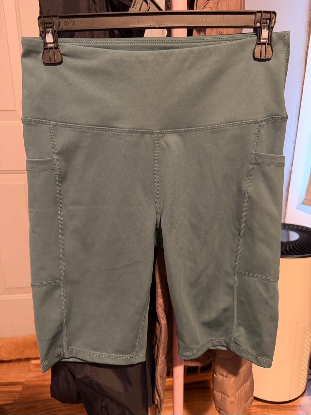 High-Waist Women’s Bike Shorts with Side Pockets